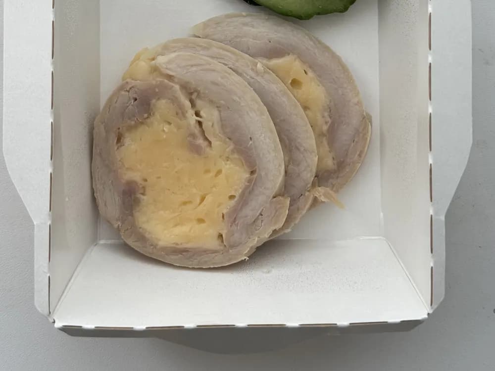 Куриный рулет с хлебцами