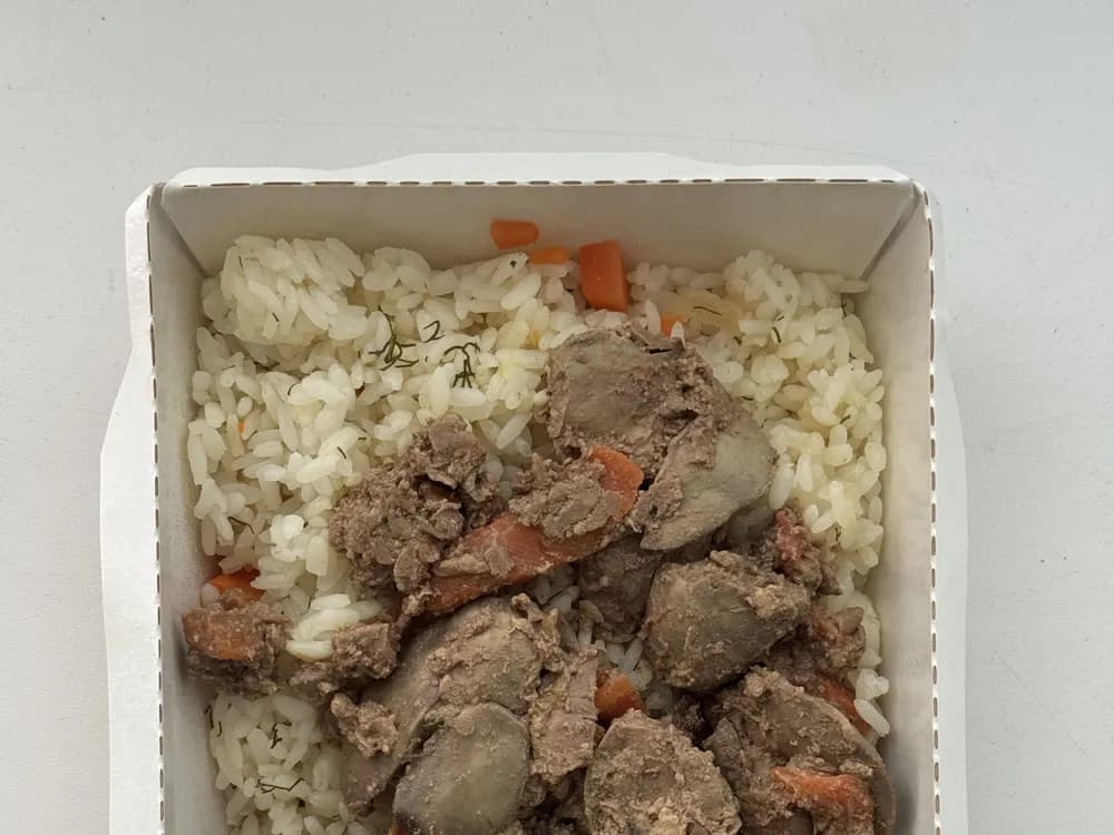 Карамелизированная печень с отварным картофелем